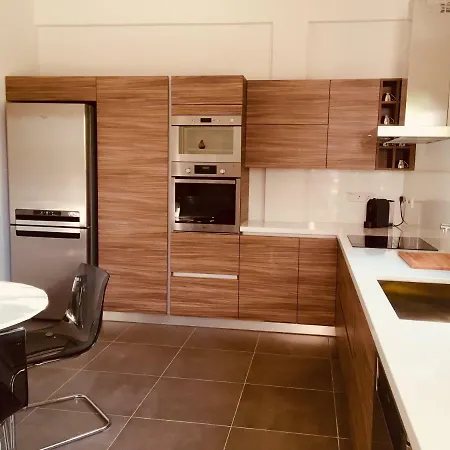 Apartment Retro-modern Luxury Flat In Agios Andreas *